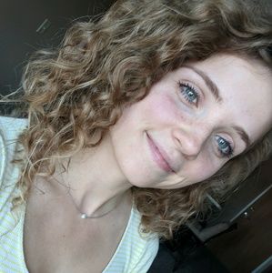 Meet your Posher, Hailey